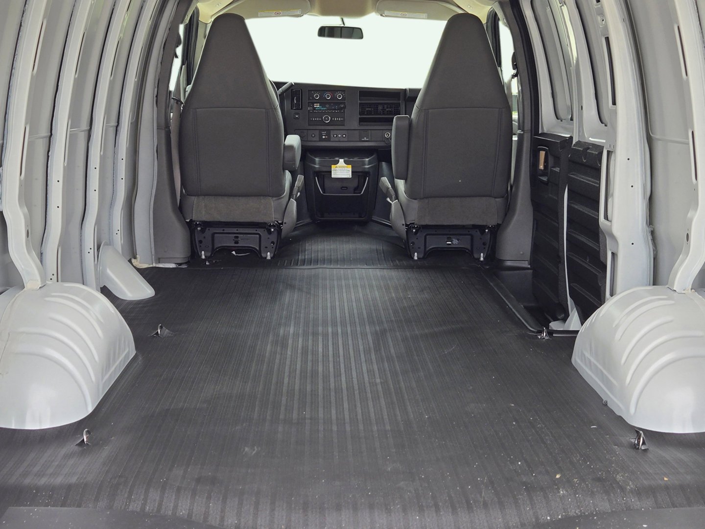 2026 Chevrolet Express Cargo Work Van - Photo 10
