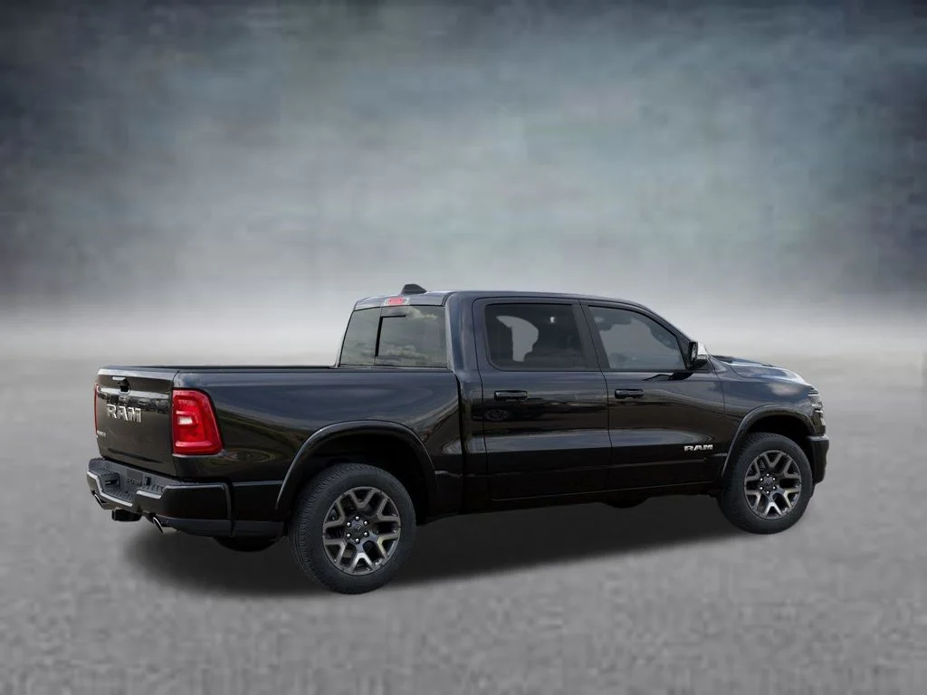 New 2026 Diamond Black Crystal Pearl-Coat Exterior Paint RAM Laramie image 4