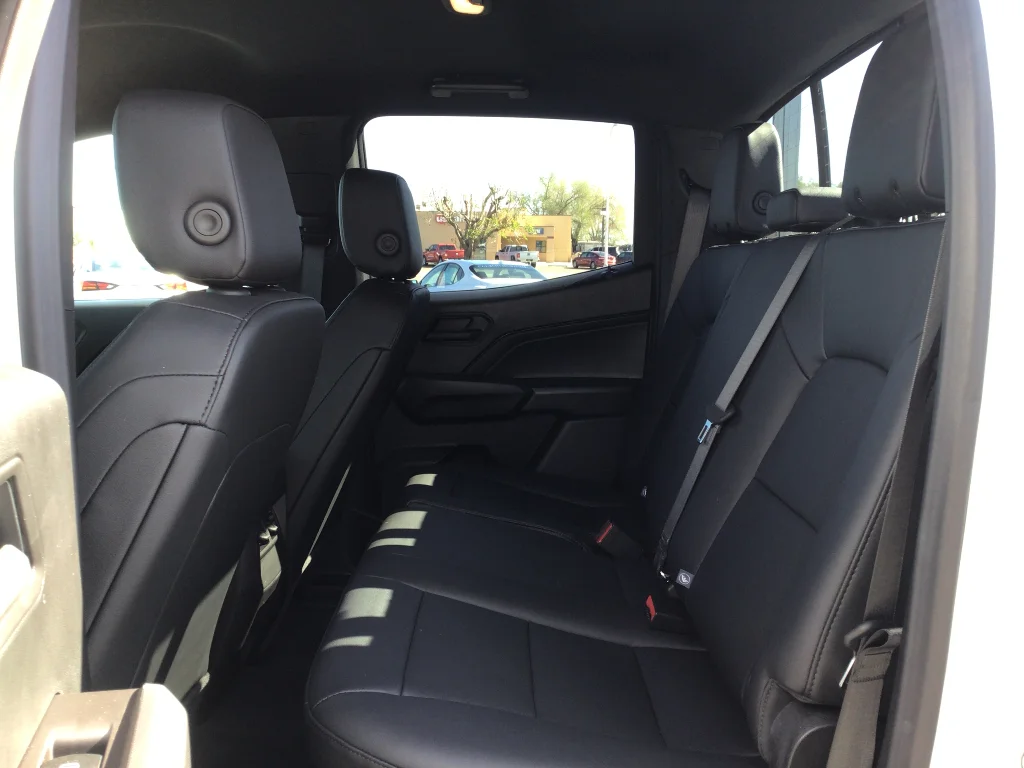 2026 Chevrolet Colorado Trail Boss - Photo 9