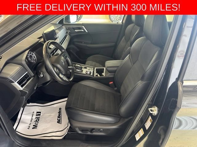 Used 2024 White Mitsubishi SE 2.5 2WD image 3