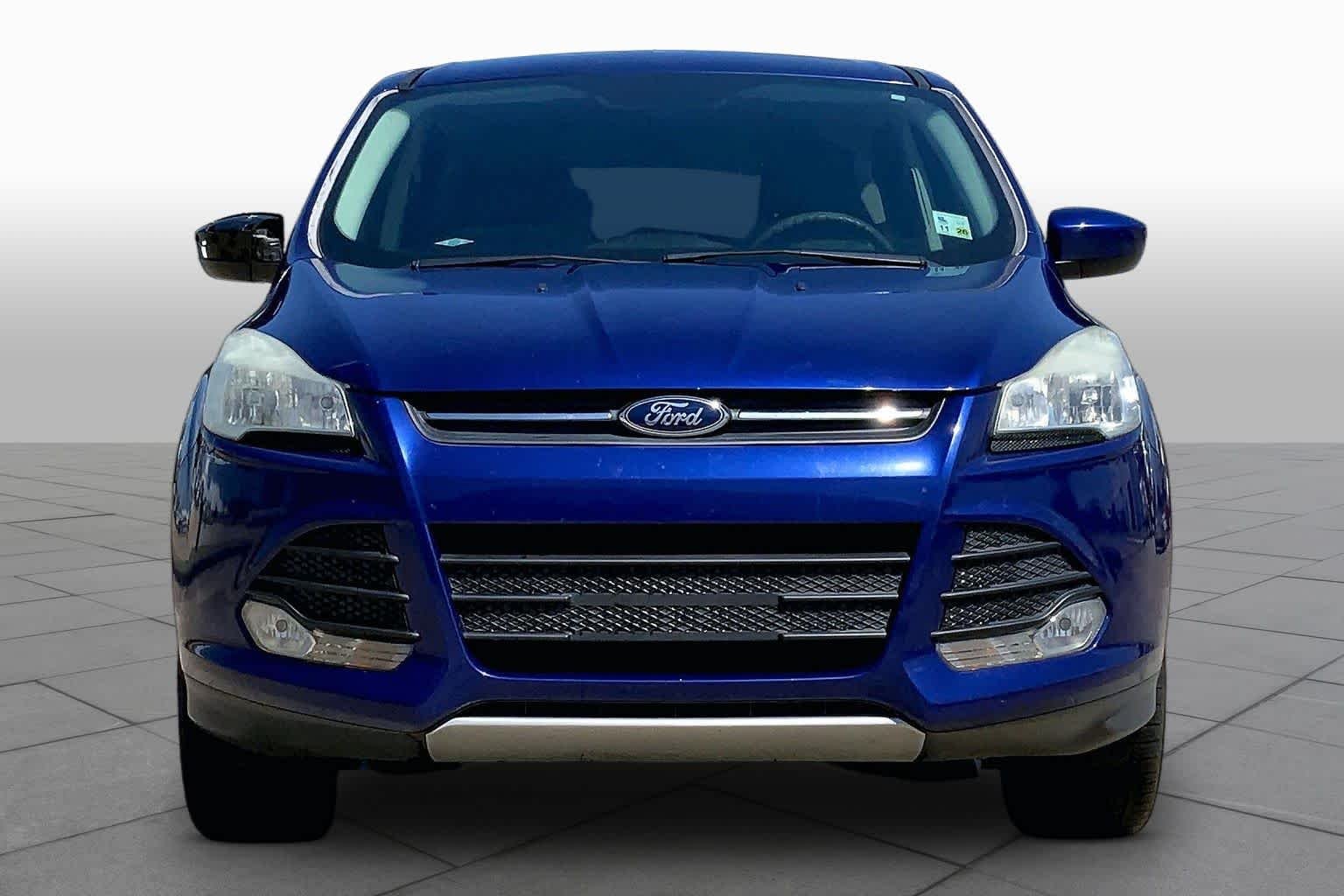 Used 2015 Blue Ford SE image 4