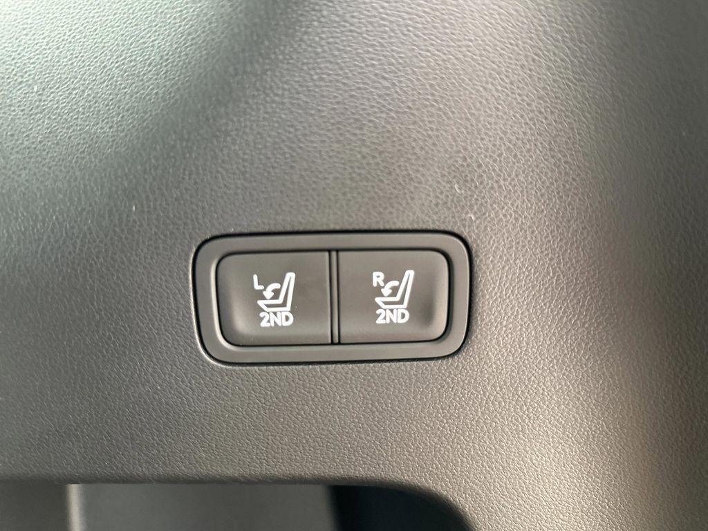 New 2026 Serenity White Hyundai SE image 23