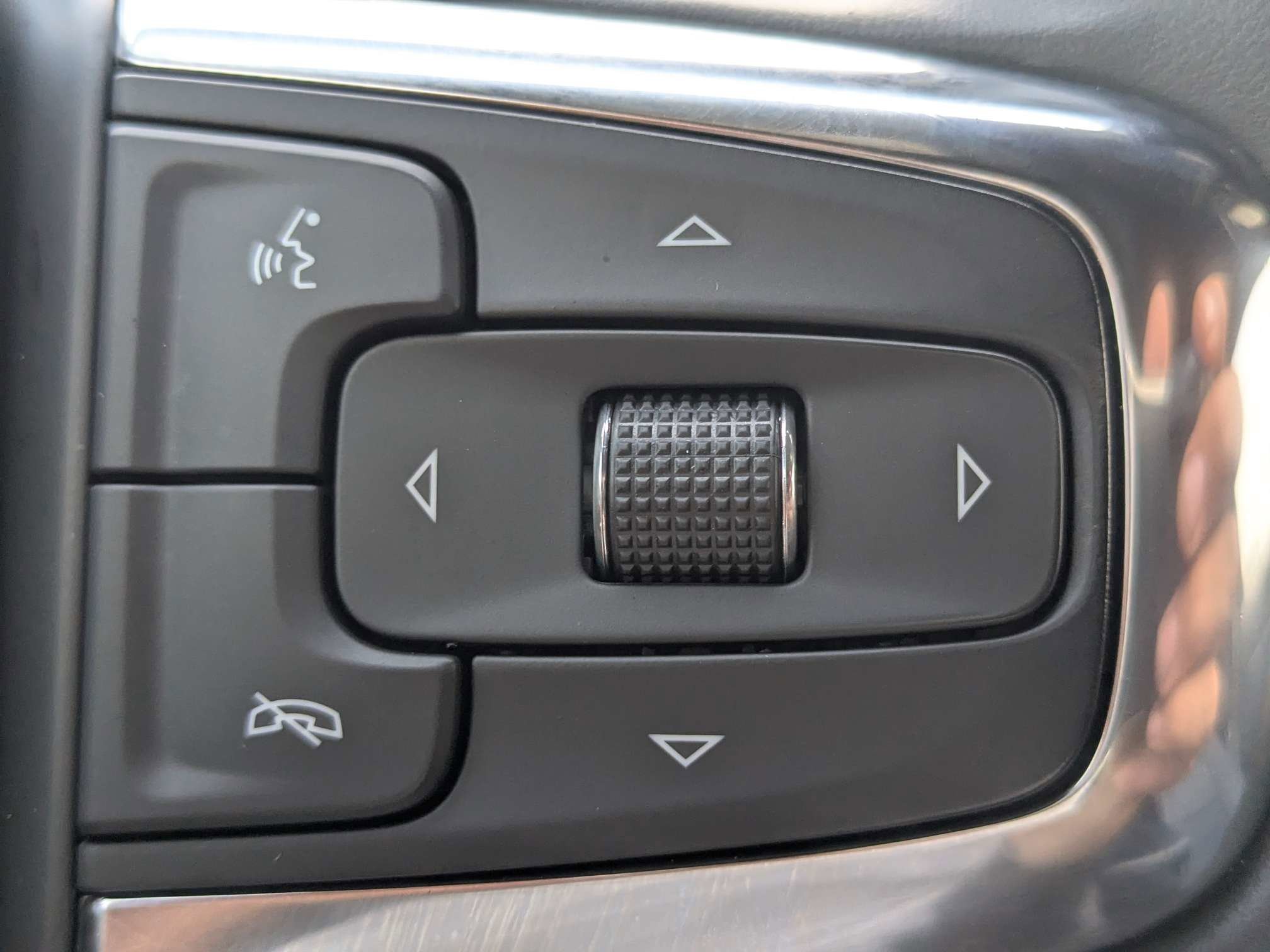 Used 2023 Black Chevrolet RS image 35