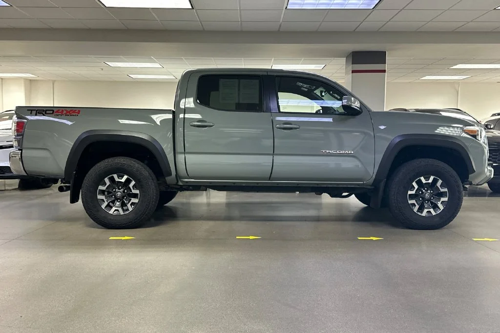 Certified Used 2023  Toyota TRD Off-Road image 3