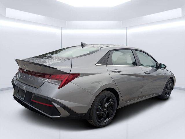 New 2026 Silver Hyundai SEL Sport Premium image 3