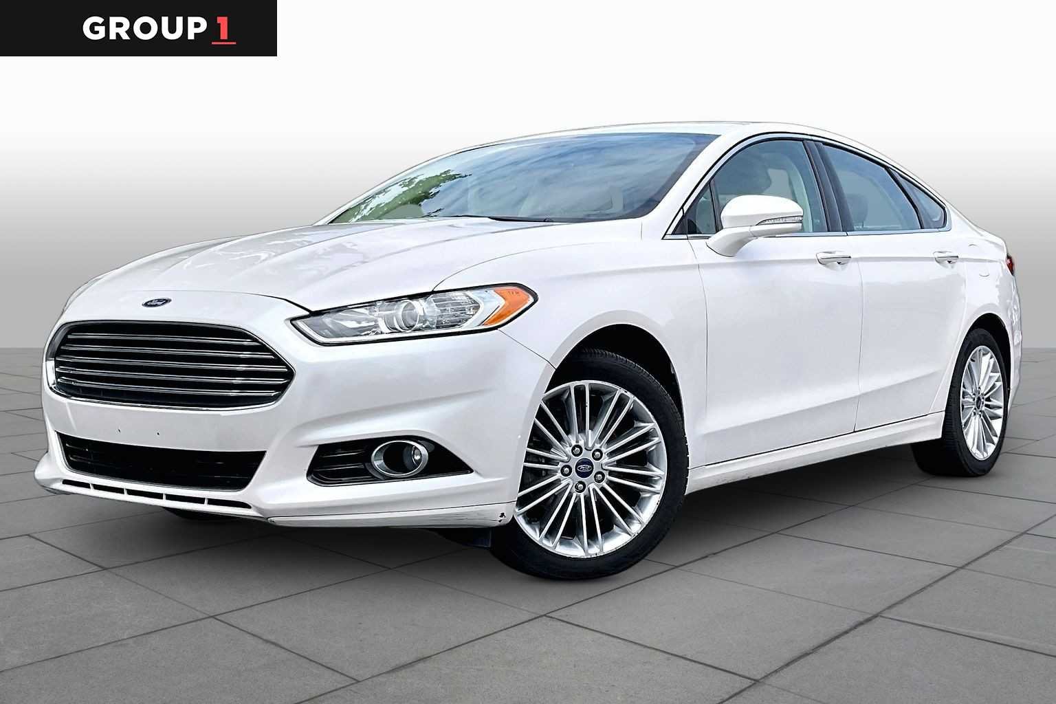 Pre-Owned 2016 Ford Fusion SE