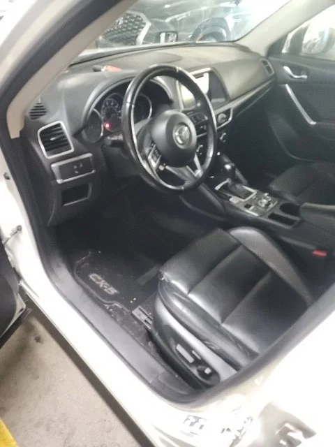 Used 2016 White Mazda Grand Touring image 6