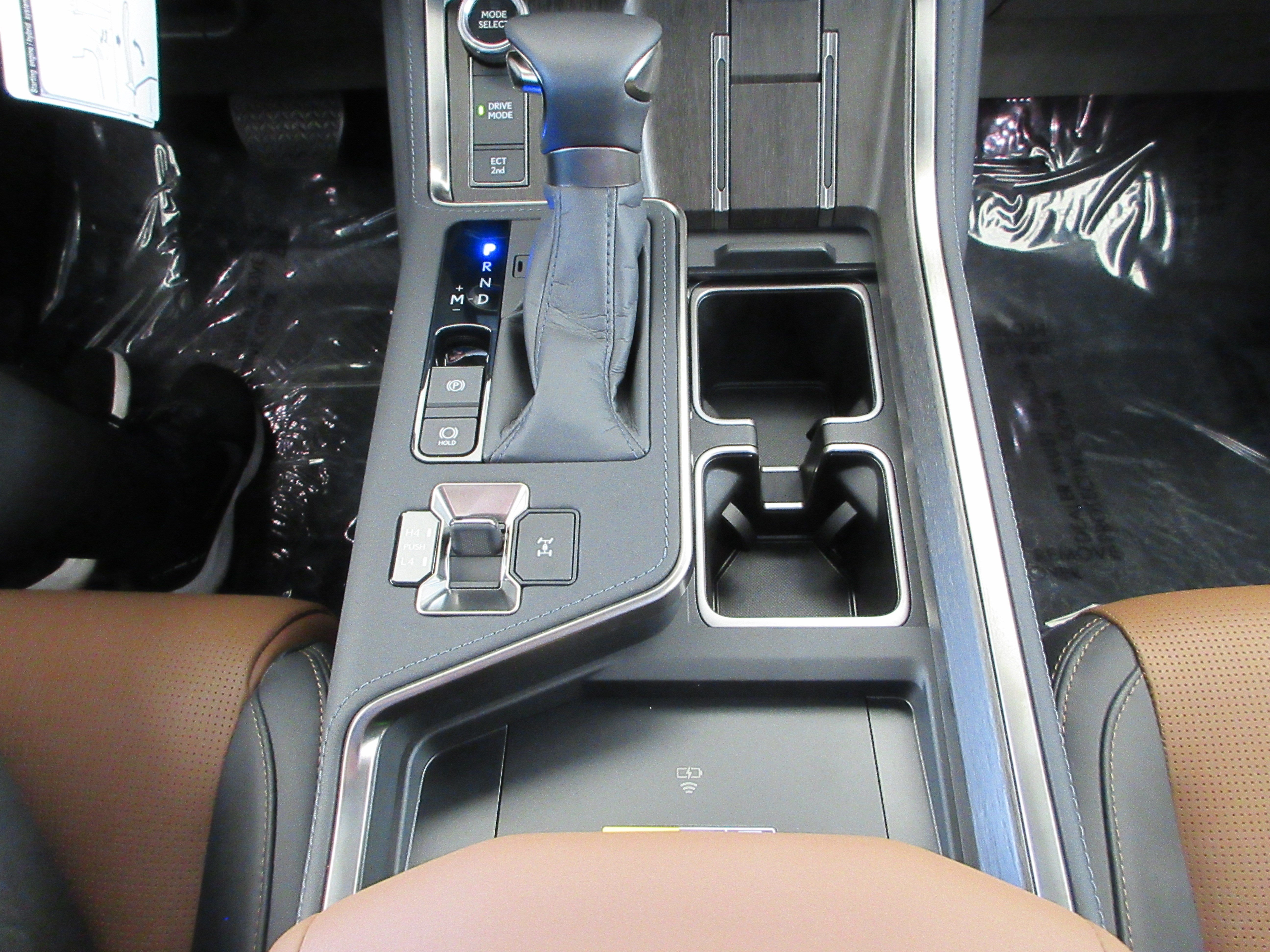 Used 2026 Caviar Lexus 550 Luxury+ image 52