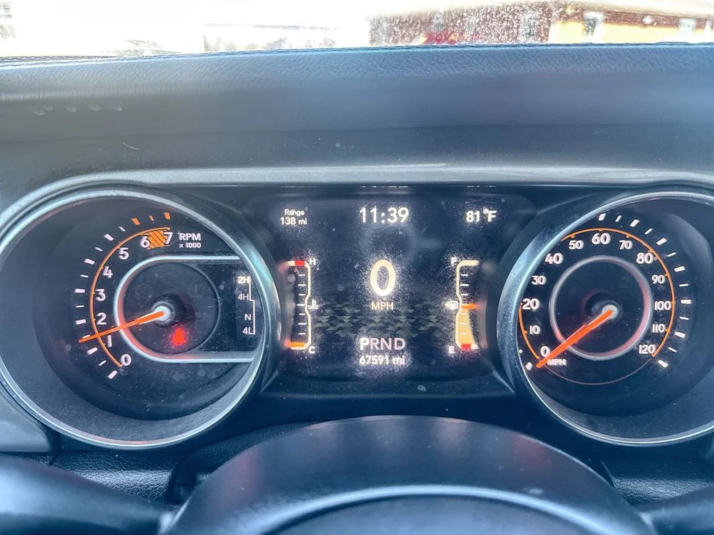 Used 2020 White Jeep Unlimited Sahara image 15
