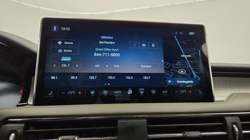 Used 2023 Pristine White Metallic Tri-Coat Lincoln Standard AWD w/ Equipment Group 101A and Co-Pilot360 Vision image 19