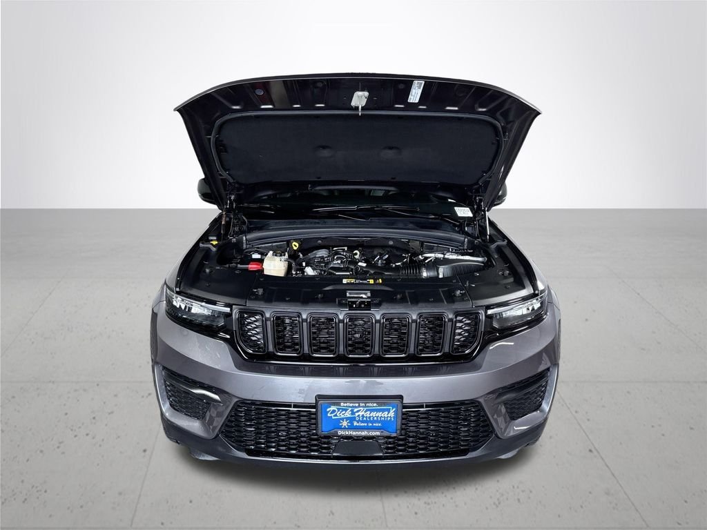 Used 2023 Gray Jeep Altitude X image 21