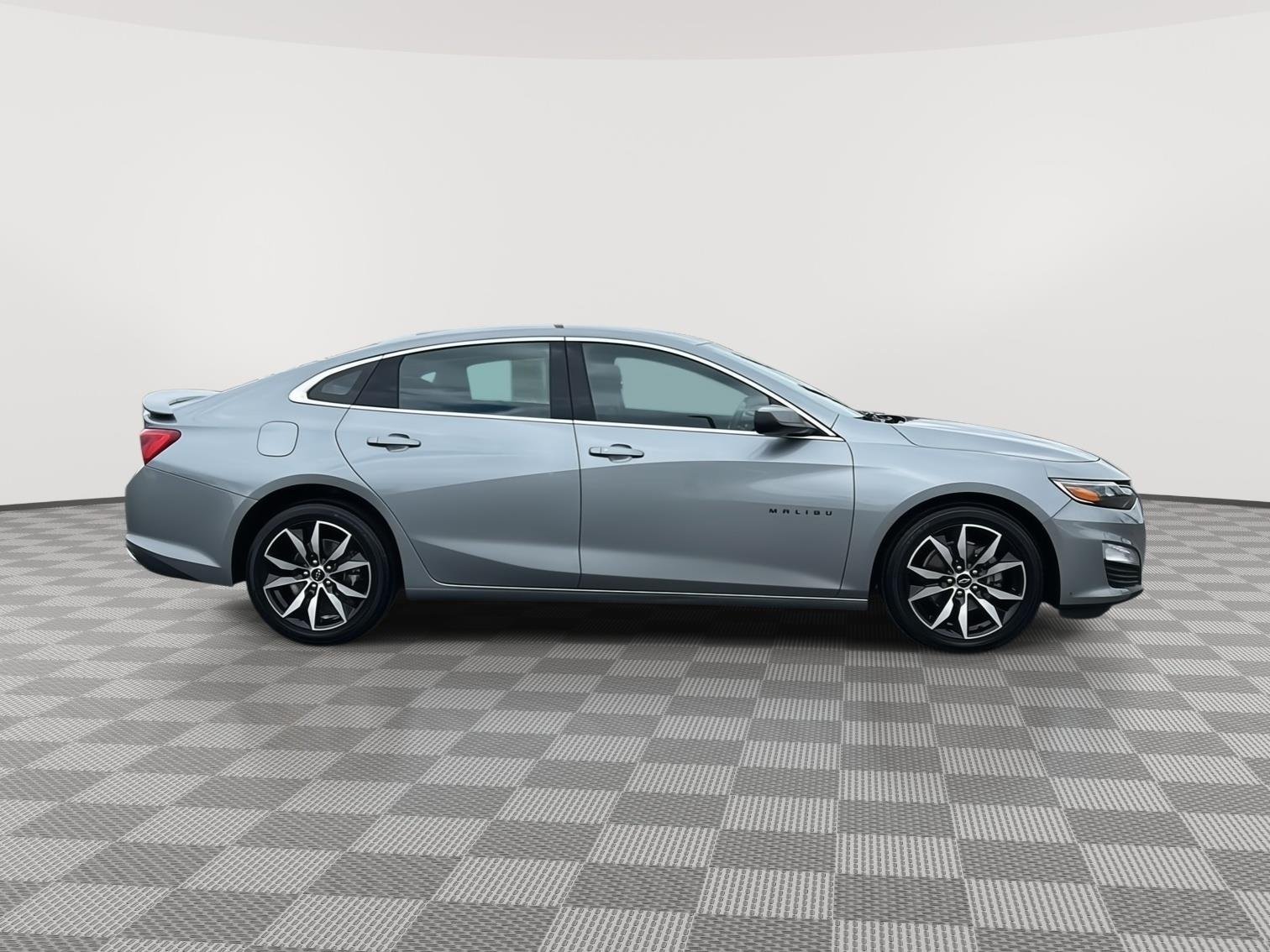 Used 2023 Chevrolet Malibu RS with VIN 1G1ZG5ST8PF252263 for sale in Kansas City