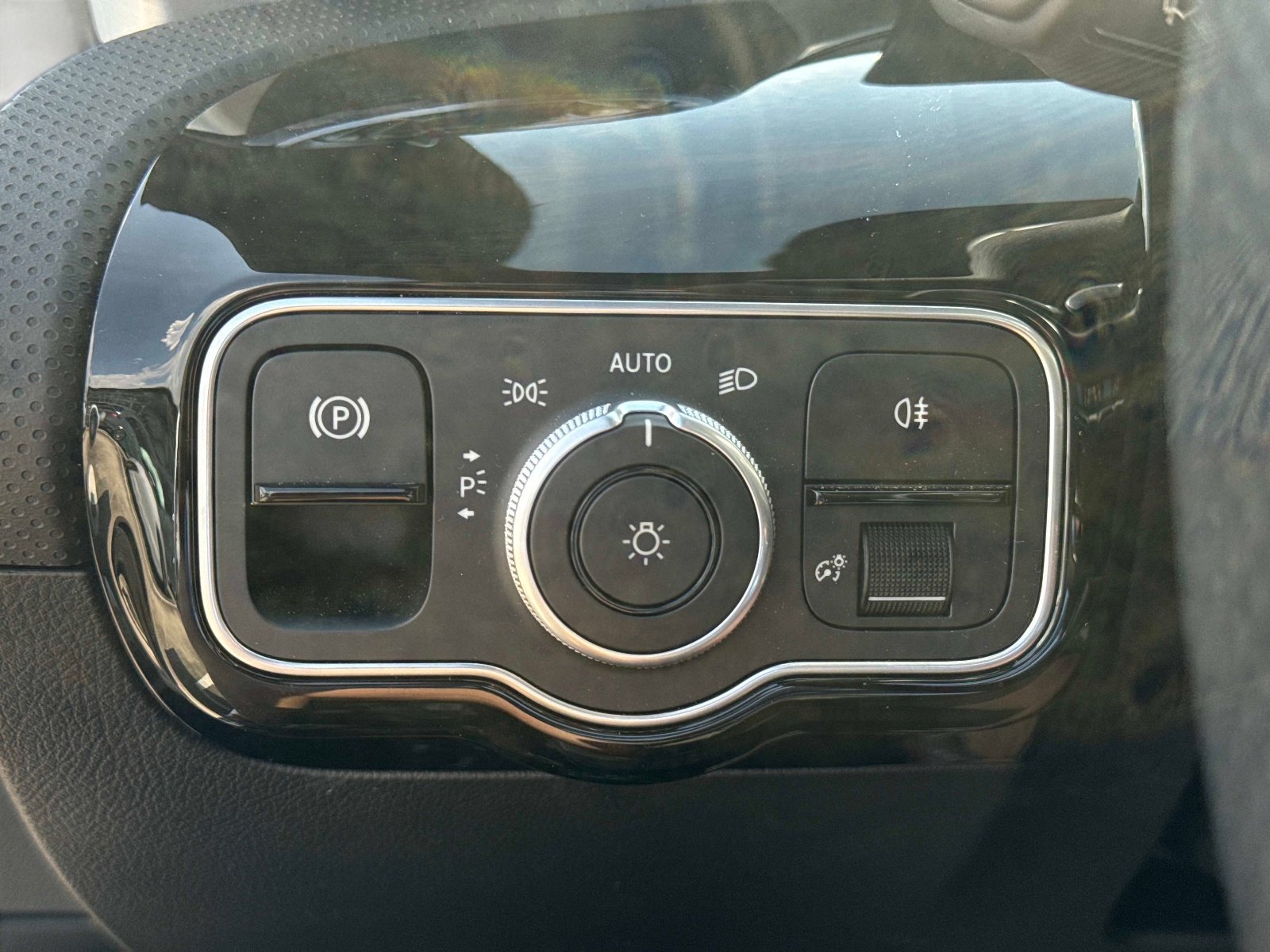 Certified Used 2026 Silver Mercedes-Benz CLA 35 AMG® image 21