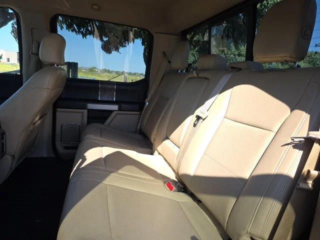 Used 2017  Ford Lariat image 9