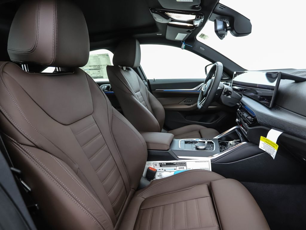 Used 2026 Blue Metallic BMW xDrive40 image 31