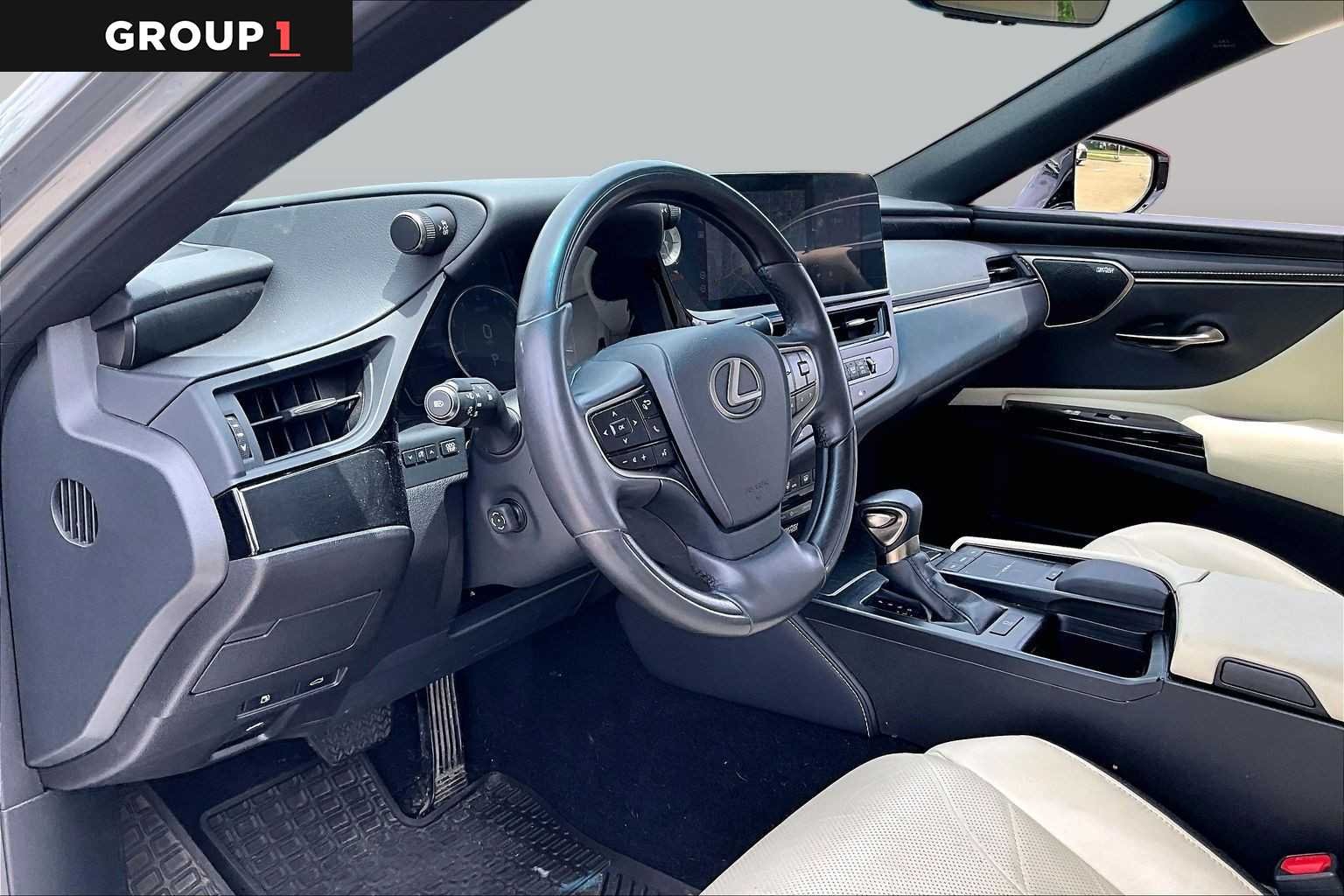 Used 2022 Iridium Lexus Luxury image 15
