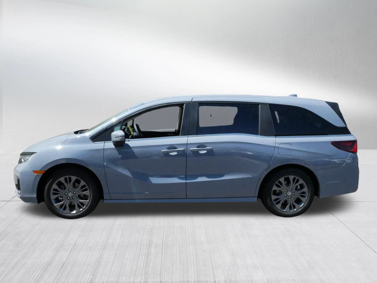 Certified Used 2026 Sonic Gray Pearl Honda Touring image 41