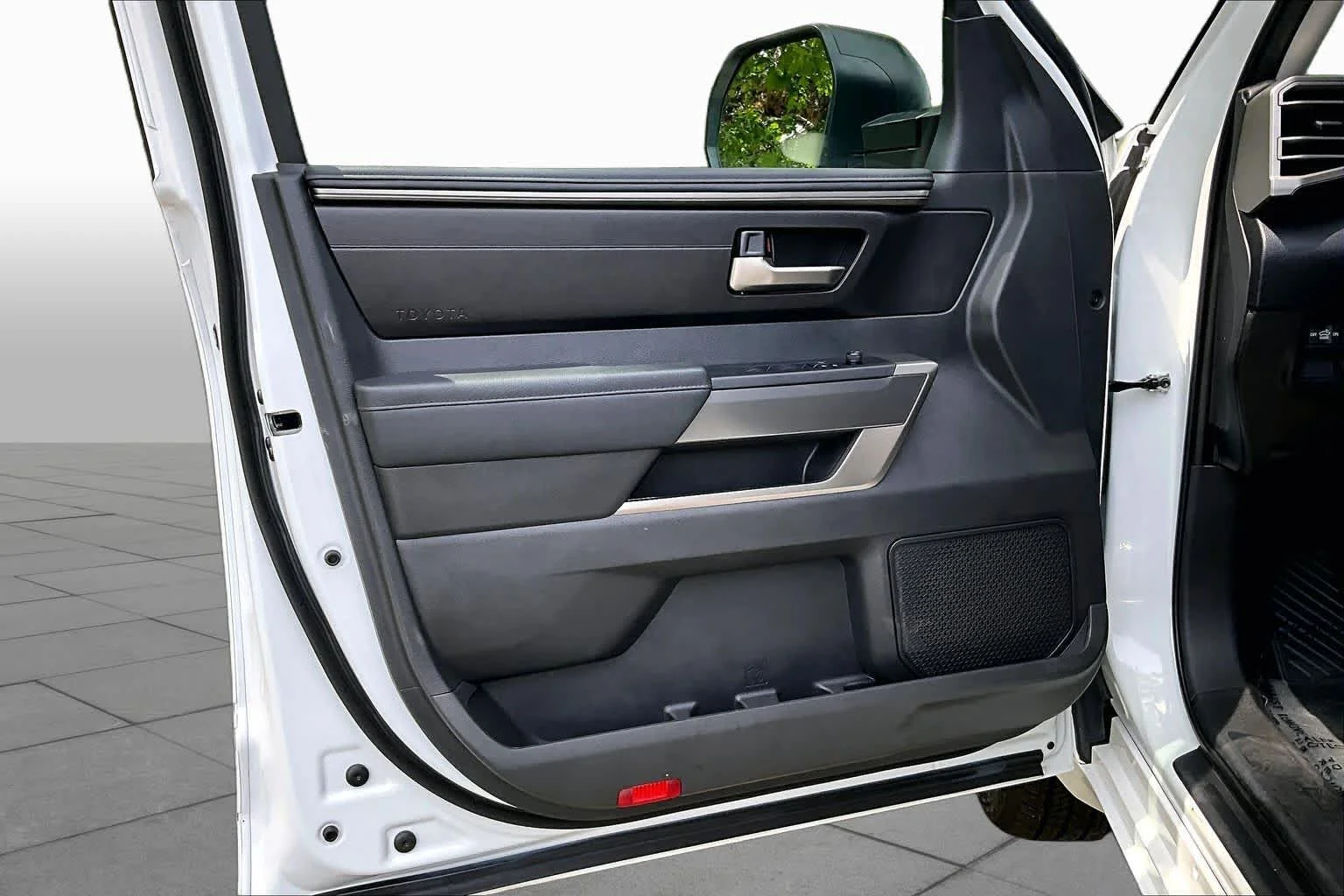Used 2024 Ice Cap Toyota SR5 image 20