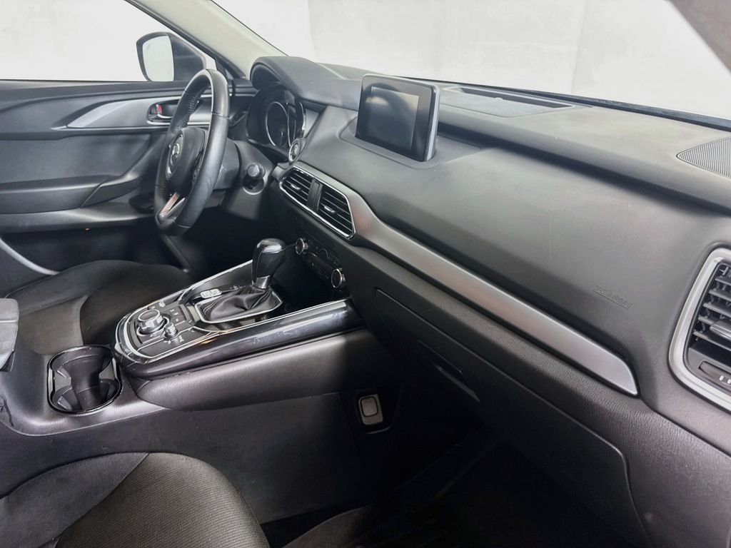Used 2018 Machine Gray Metallic Mazda Sport image 28