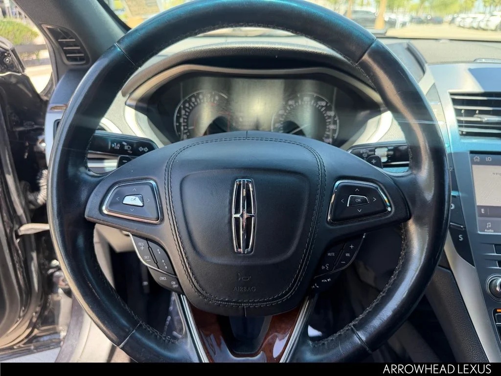 Used 2019 Black Lincoln Reserve image 20