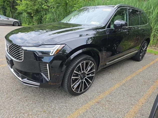 2025 Volvo XC90 B5 Ultra Bright 4WD's photo