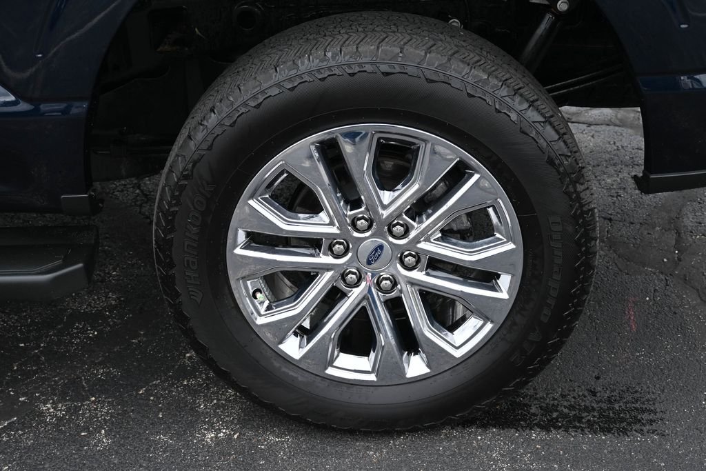 Used 2024 Black Ford Lariat image 16