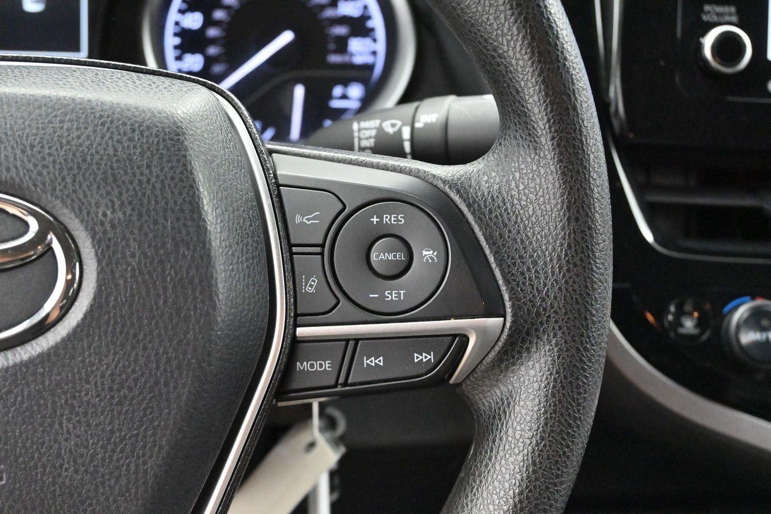 Used 2022 Midnight Black Metallic Toyota LE image 15