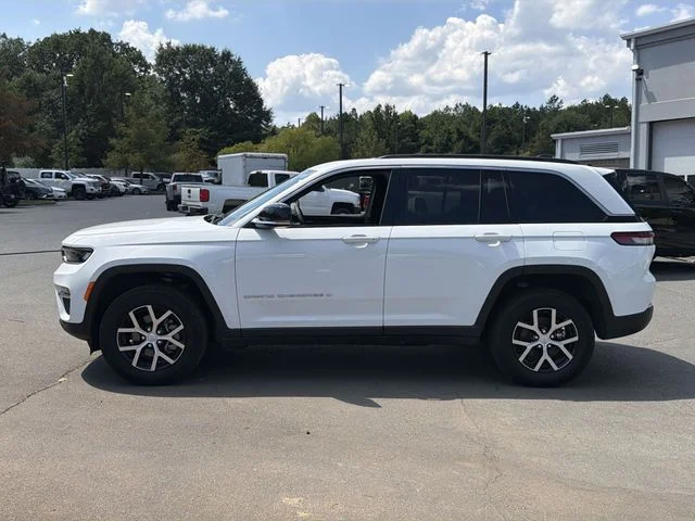 Used 2025 White Jeep Limited image 10