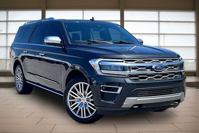 Used 2022  Ford Platinum image 12