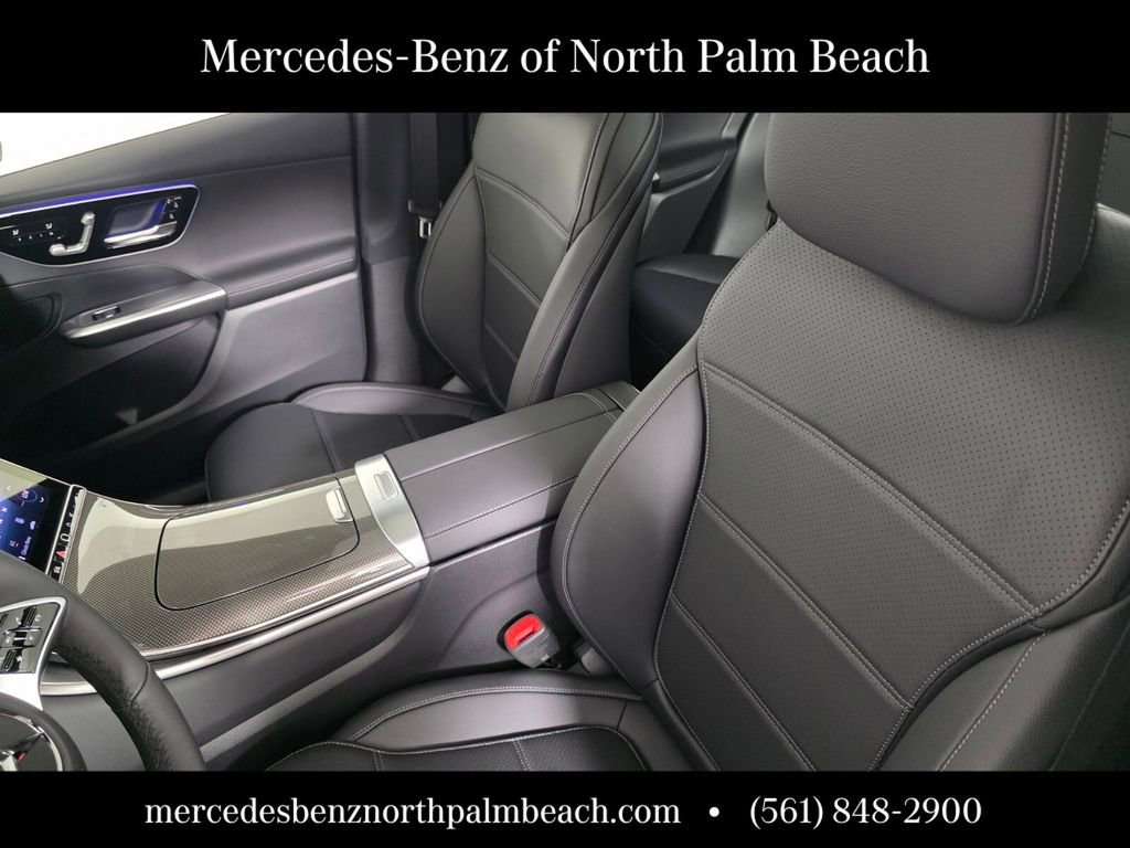 New 2026 Polar White Mercedes-Benz GLC 300 image 37