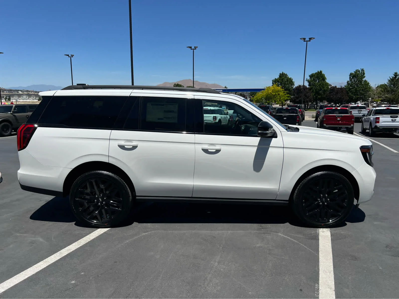 New 2026 Star White Metallic Tri-Coat Ford Platinum® image 6