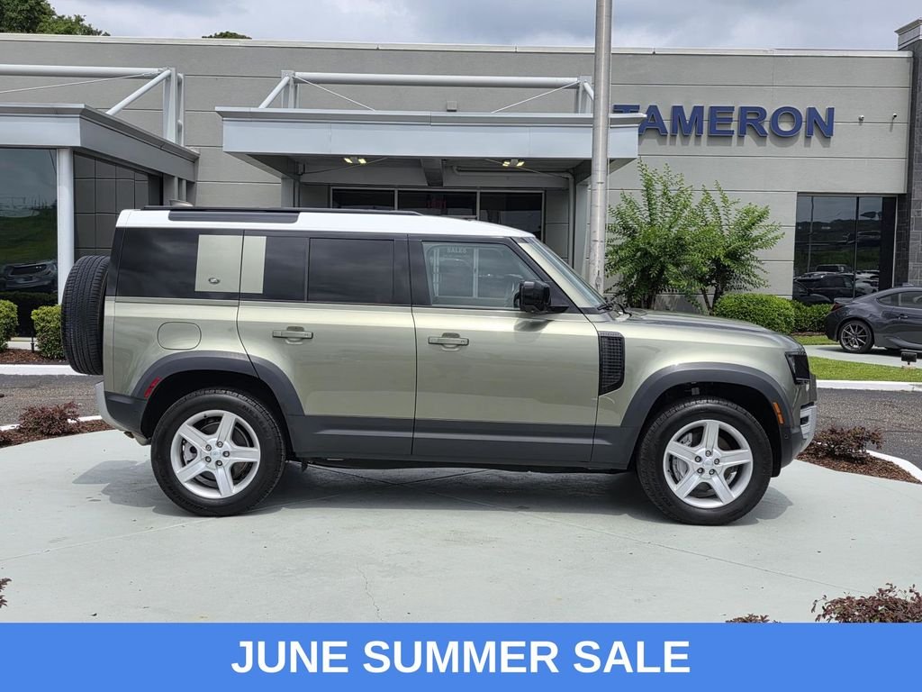 Used 2023 Green Land Rover SE image 43