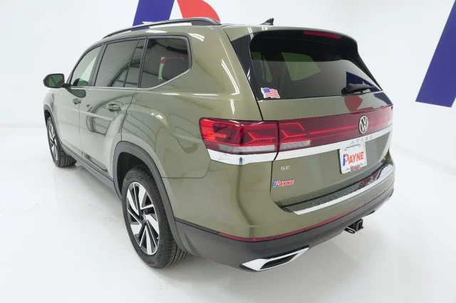 New 2026 Avocado Green Pearl Volkswagen 2.0T SE w/Technology image 9