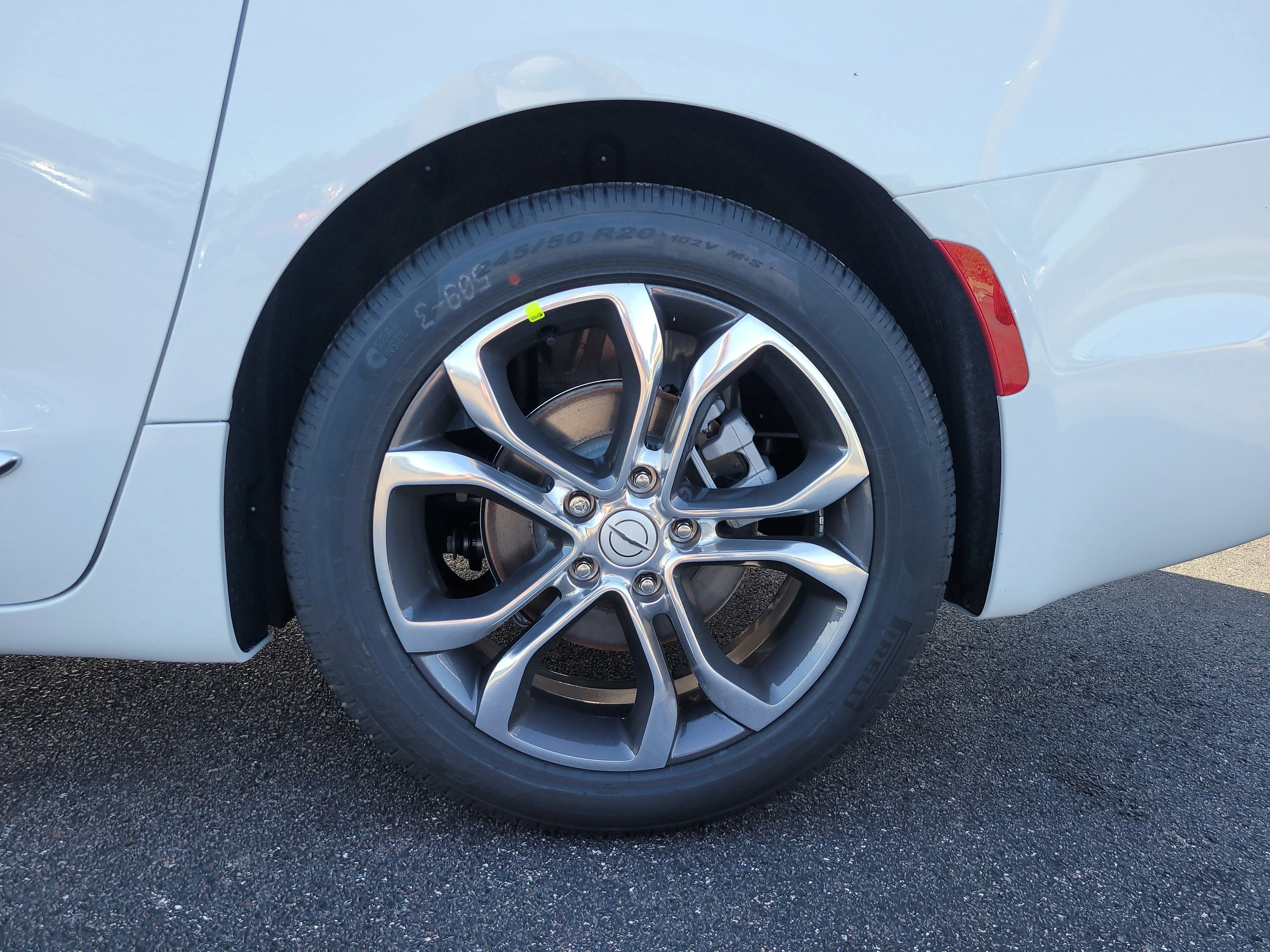 New 2026 Bright White Clearcoat Chrysler Pinnacle image 9