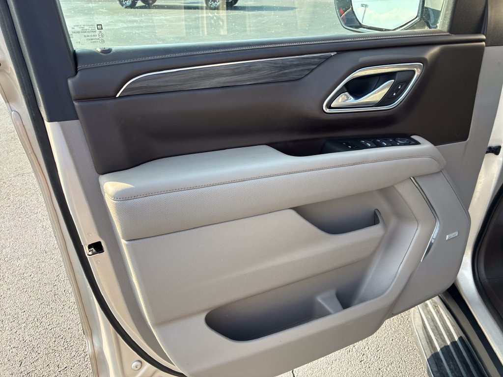 Used 2022 Beige GMC SLT image 12