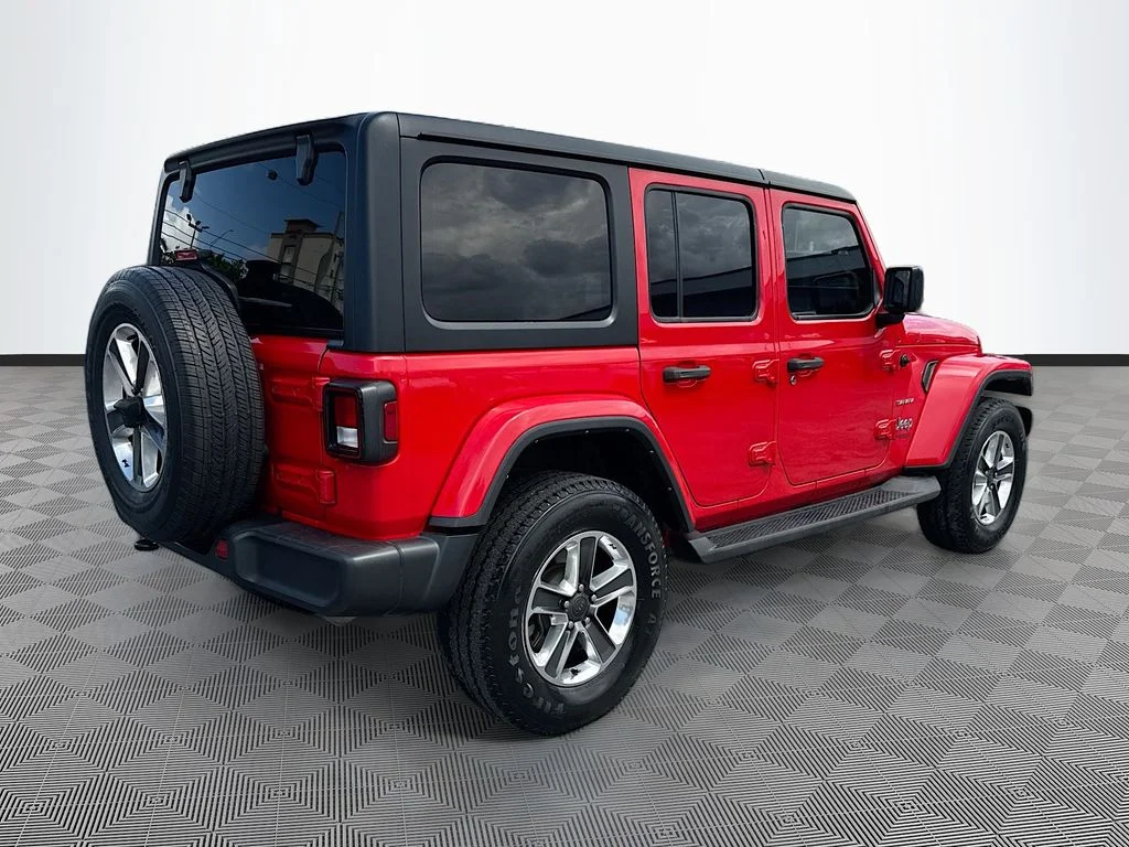 Used 2022 Red Jeep Unlimited Sahara image 6