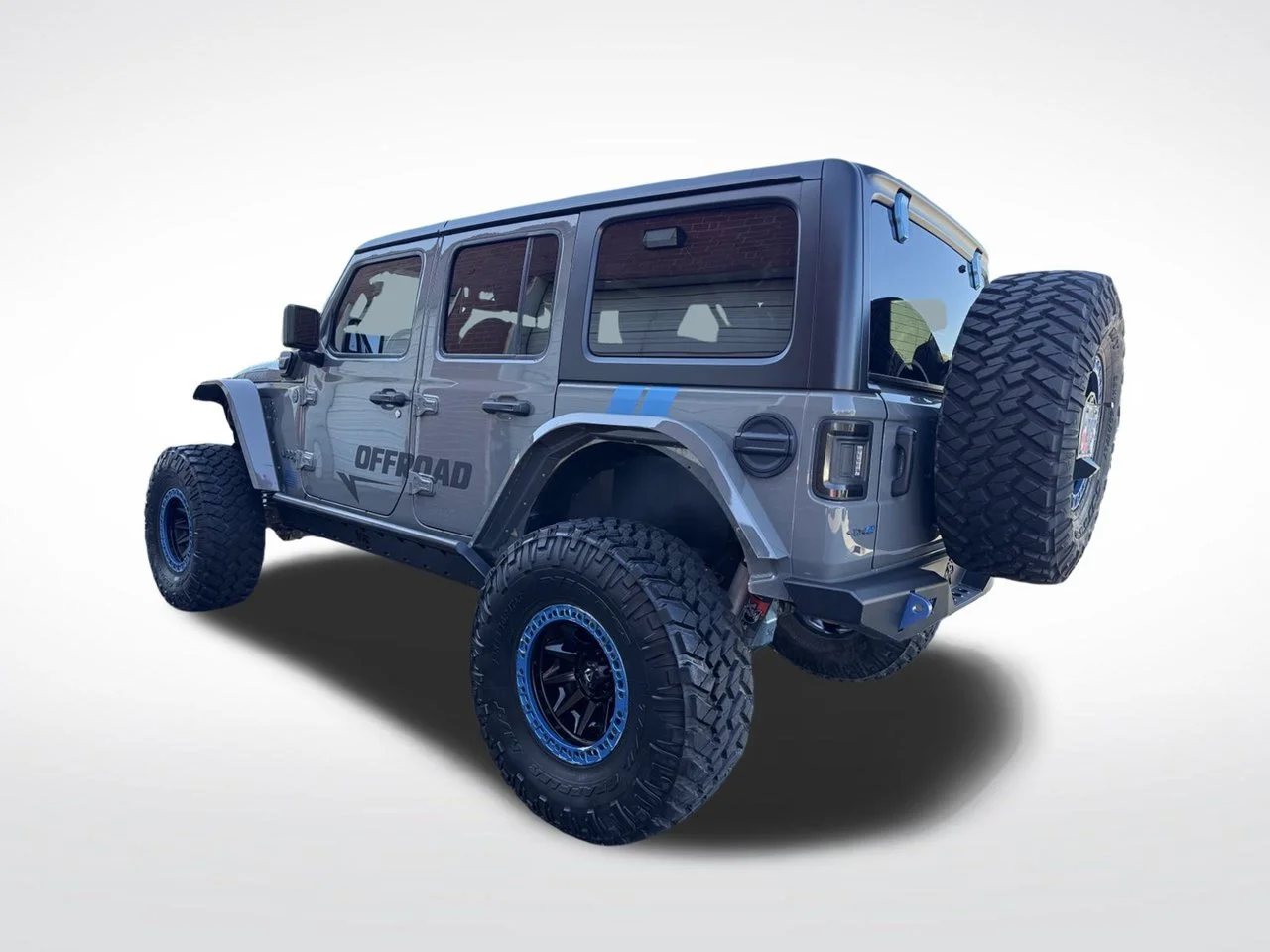 Used 2023 Gray Jeep Rubicon 4xe image 4