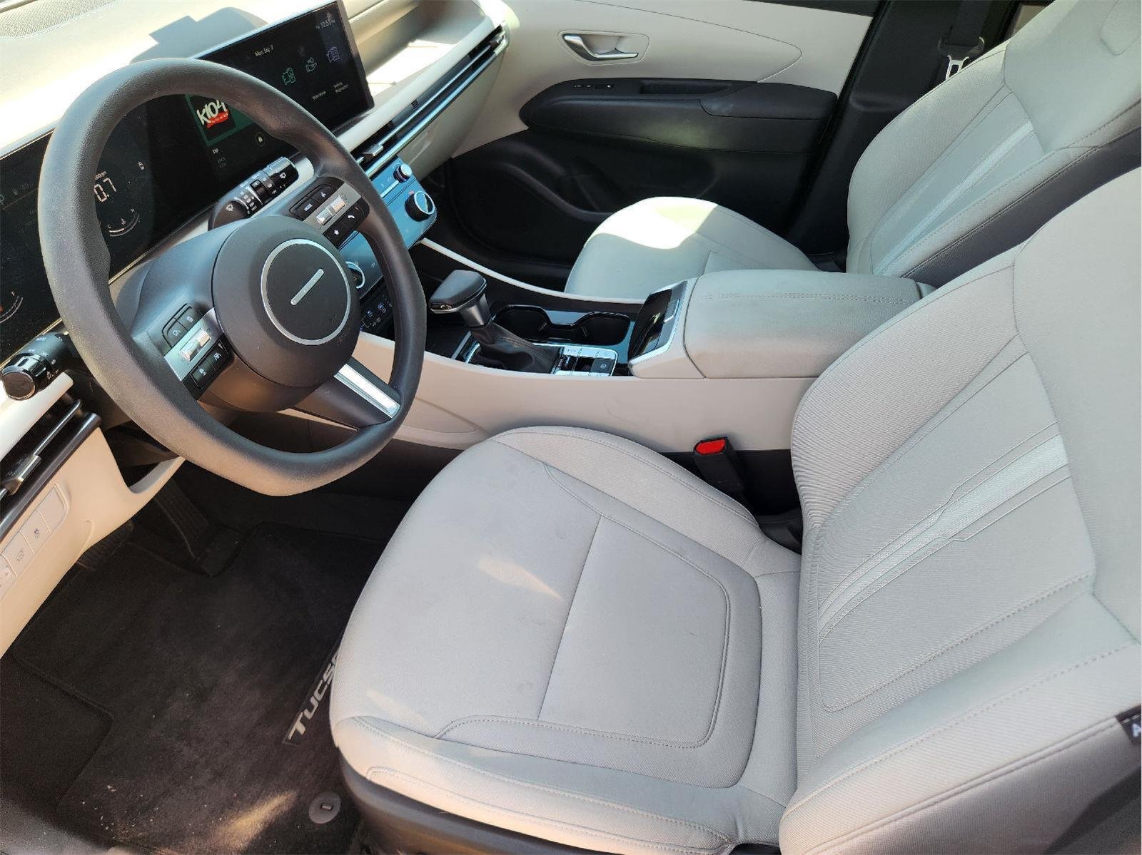 Used 2025 Shimmering Silver Hyundai SEL image 12