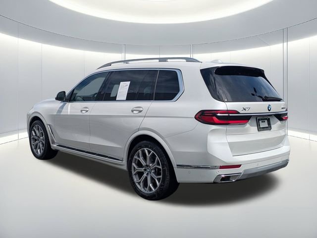 Used 2025 White BMW xDrive40i image 4