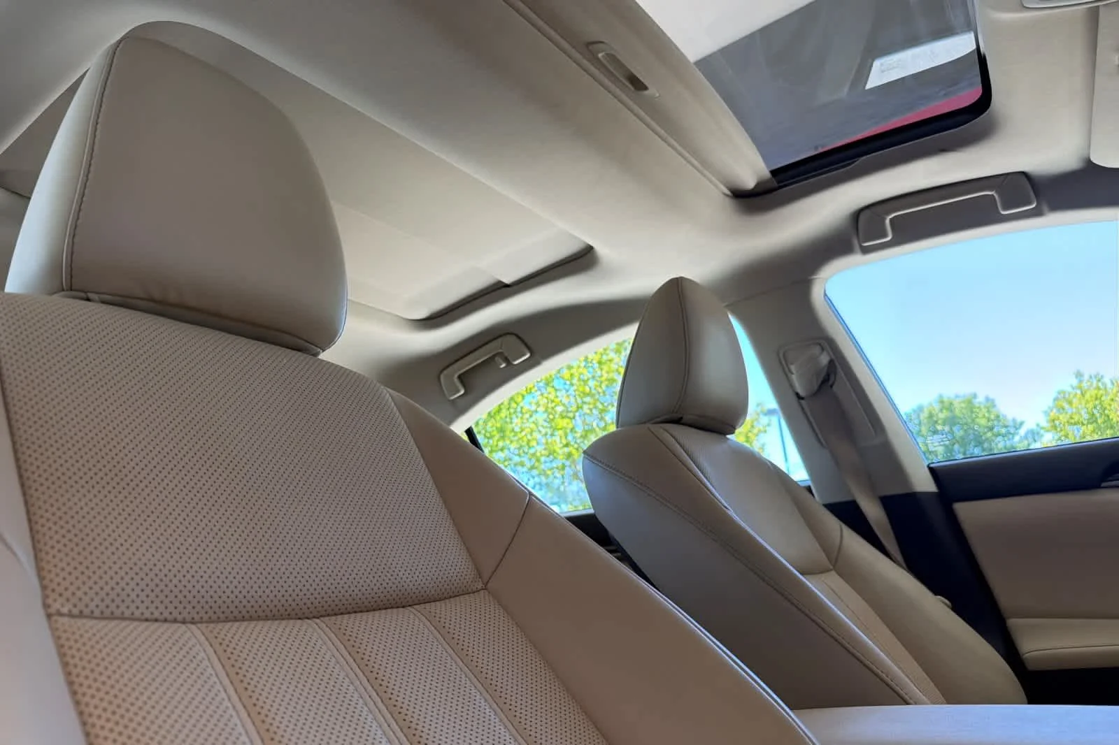 Used 2016 Eminent White Pearl Lexus  image 17