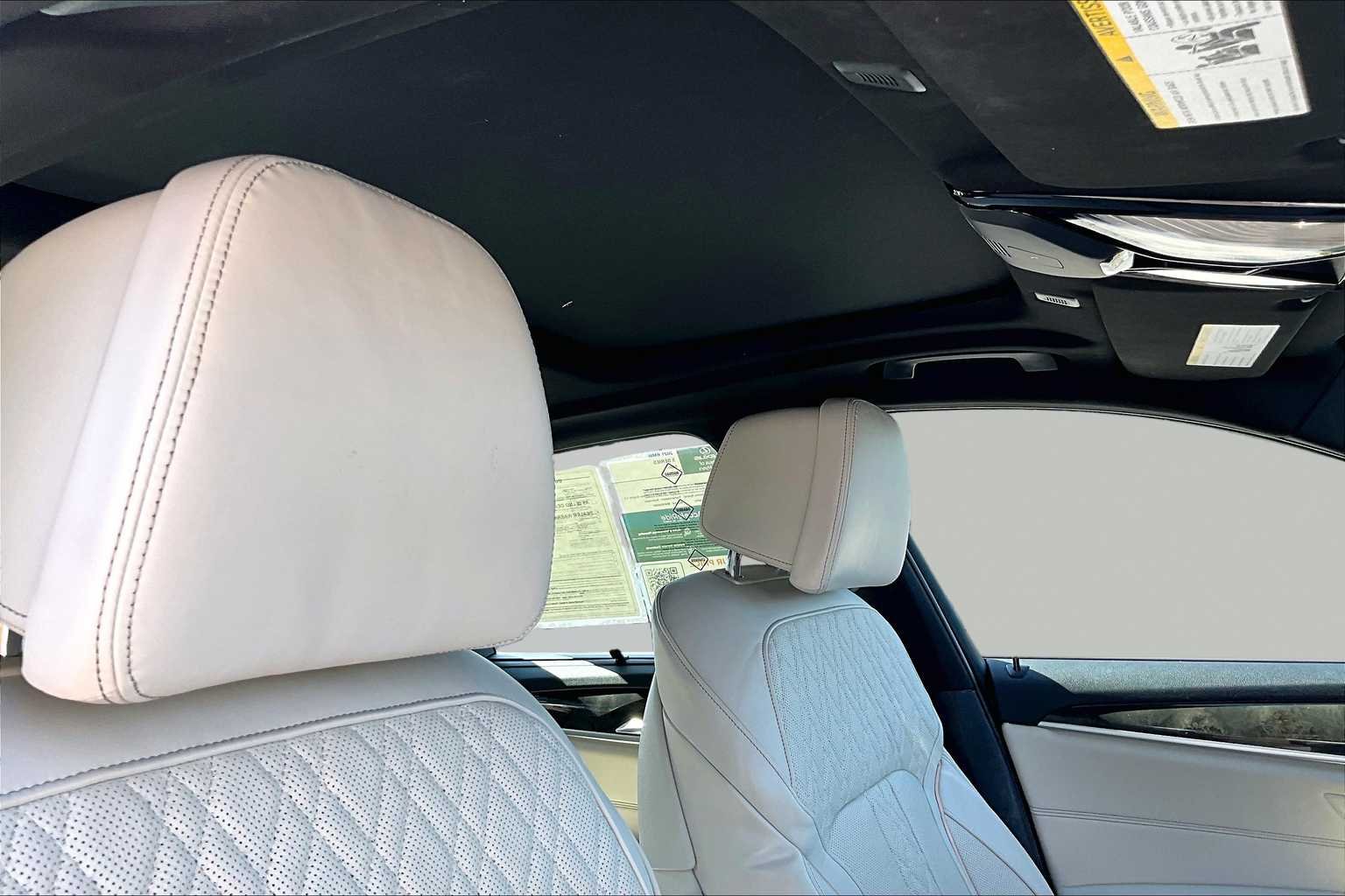 Used 2021 Phytonic Blue Metallic BMW 540i image 14