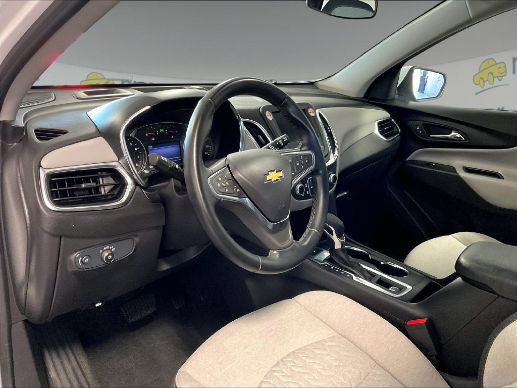 Used 2024 Summit White Chevrolet LT image 8