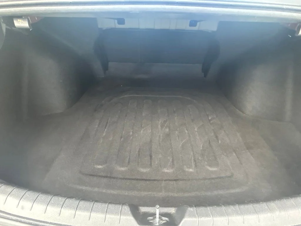 Used 2021 Gray Kia LXS image 22