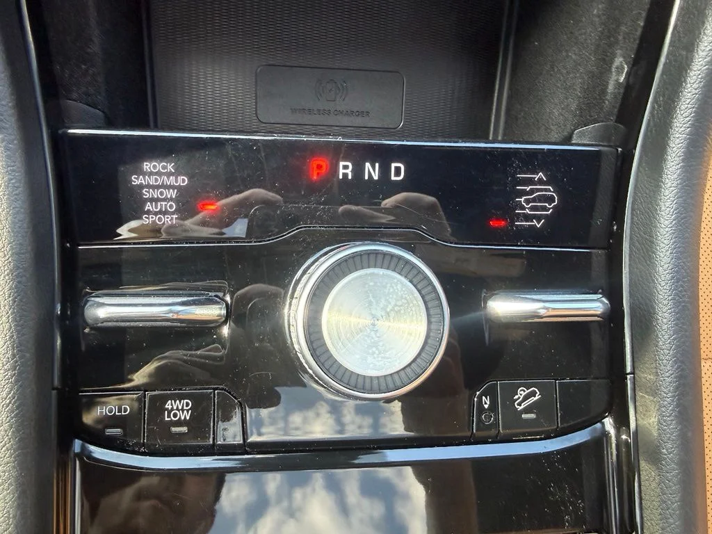 Used 2022 White Jeep Summit image 28