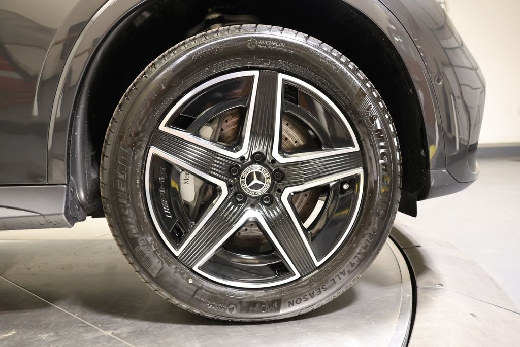 Used 2027  Mercedes-Benz GLC 300 image 14