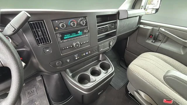 Used 2024 Summit White Chevrolet 1LT image 20