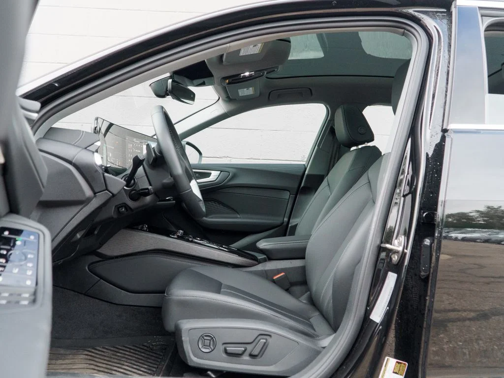 Used 2025 Black Audi  image 17