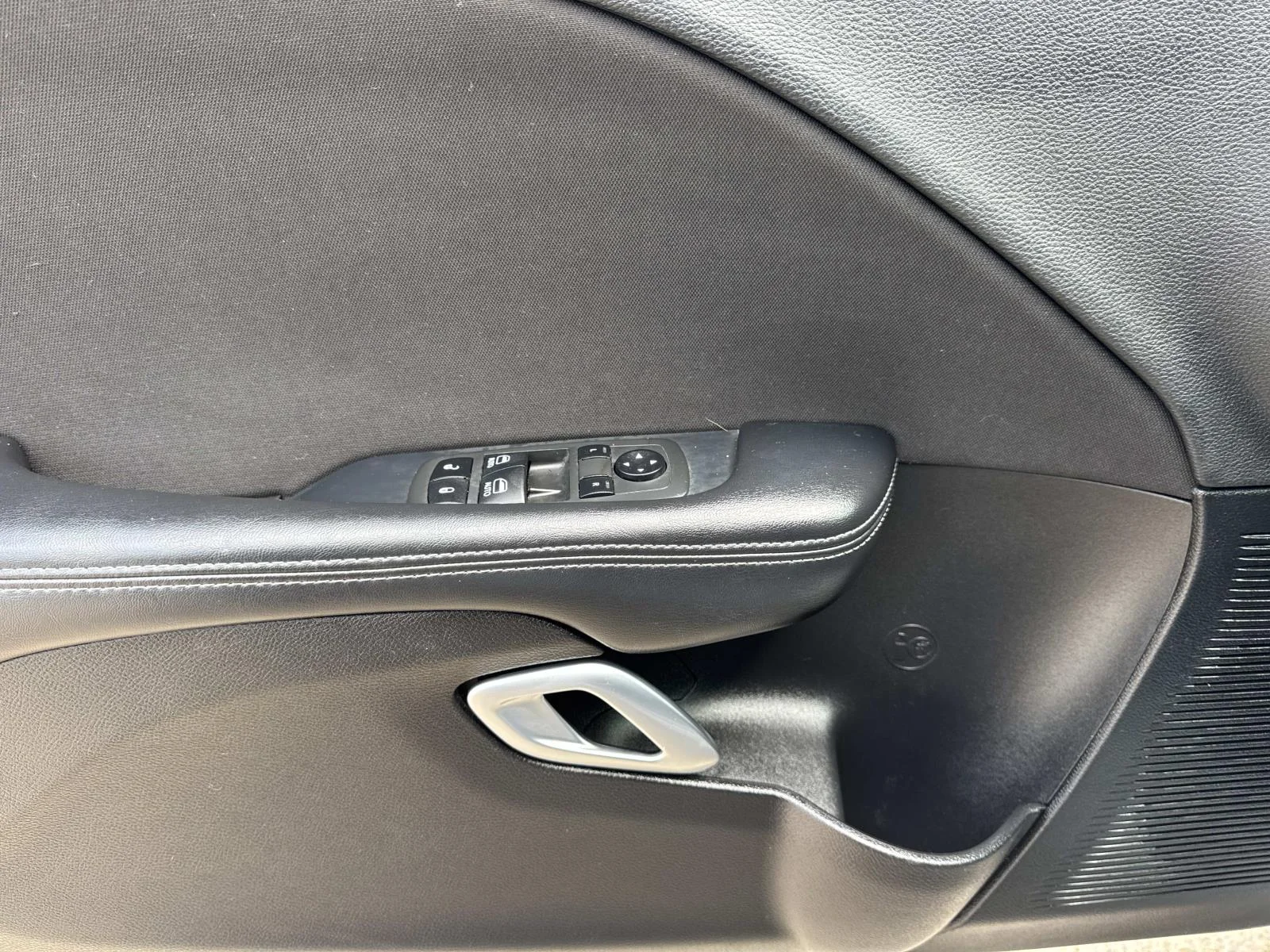 Used 2022 Triple Nickel Clearcoat Dodge SXT image 19