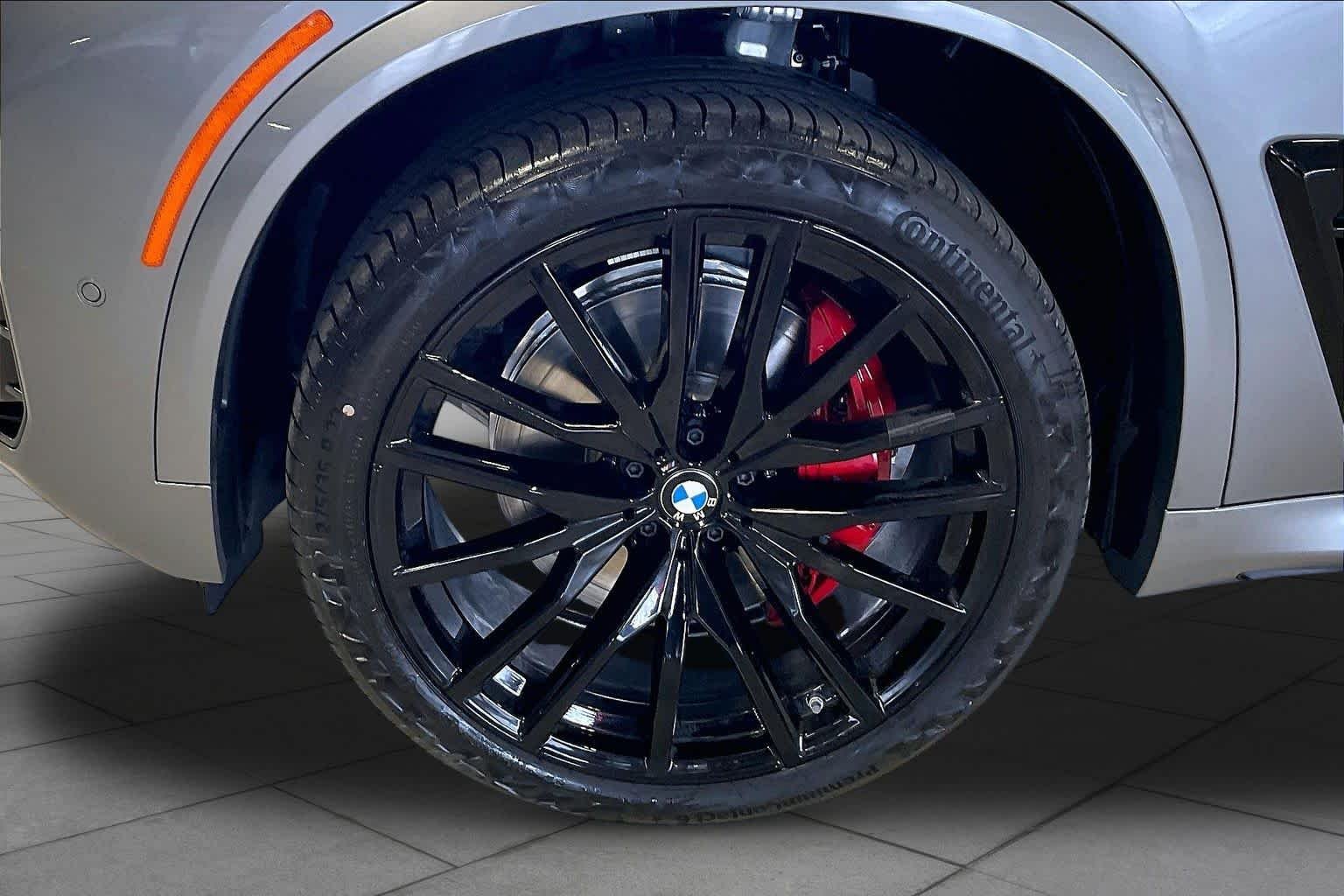 New 2026 Skyscraper Grey Metallic BMW xDrive40i image 11