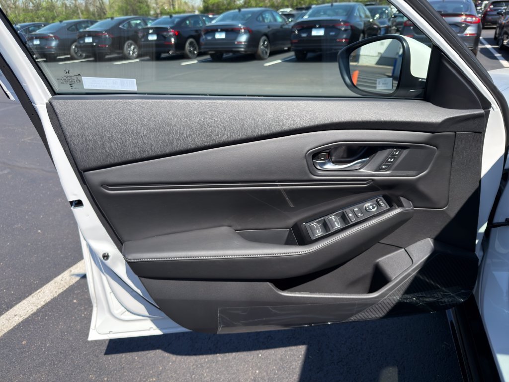 New 2026 Platinum White Pearl Honda Touring image 18